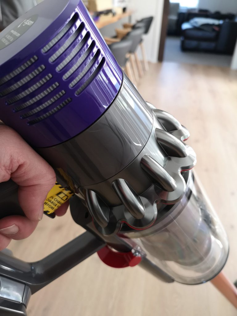 Review Dyson Cyclone V10 Absolute+ techAU